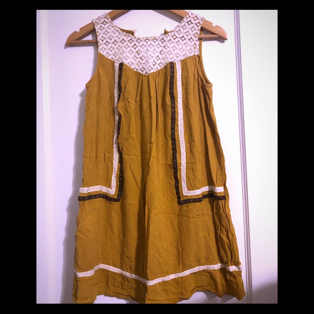 Rewind | Yellow Tunic w. Crochet Detail